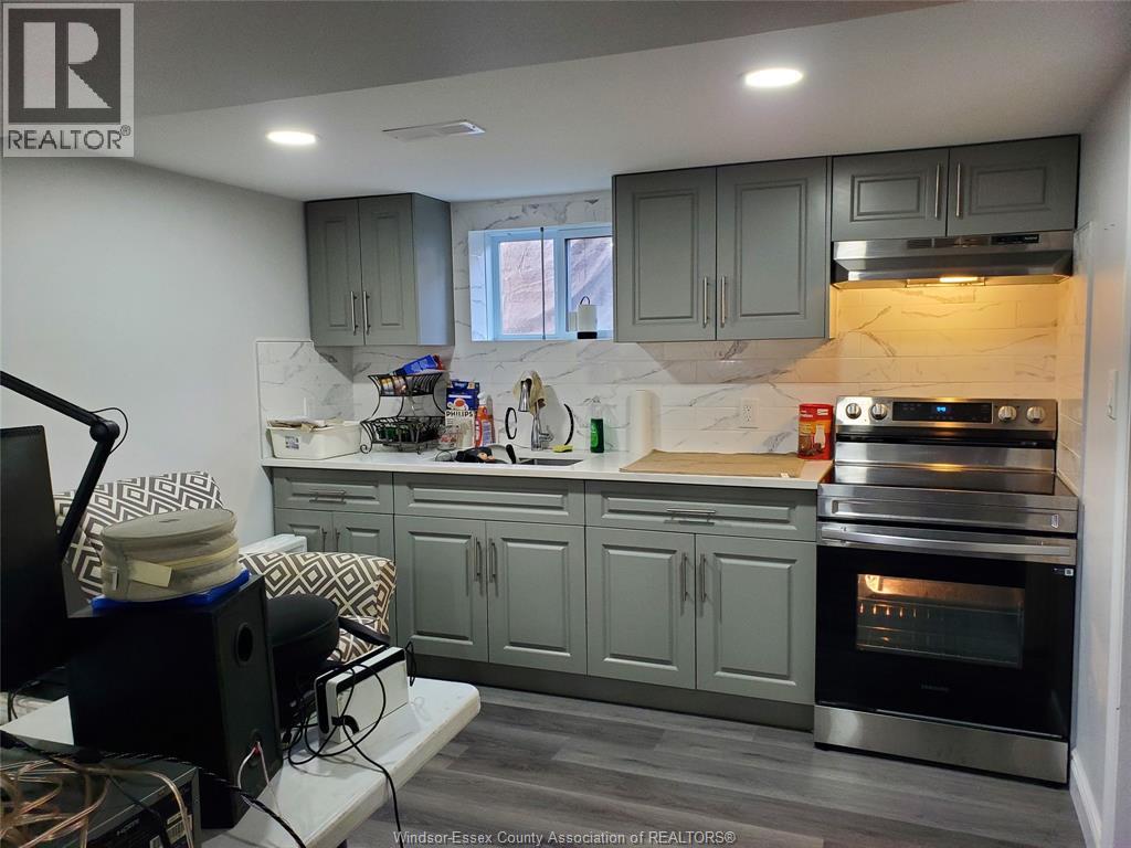 348 Caroline, Windsor, Ontario  N9A 6A4 - Photo 19 - 26009507