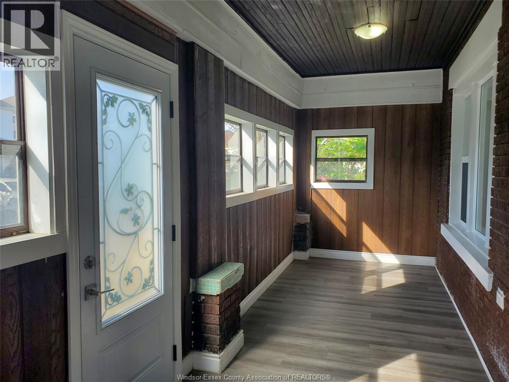 348 Caroline, Windsor, Ontario  N9A 6A4 - Photo 4 - 26009507