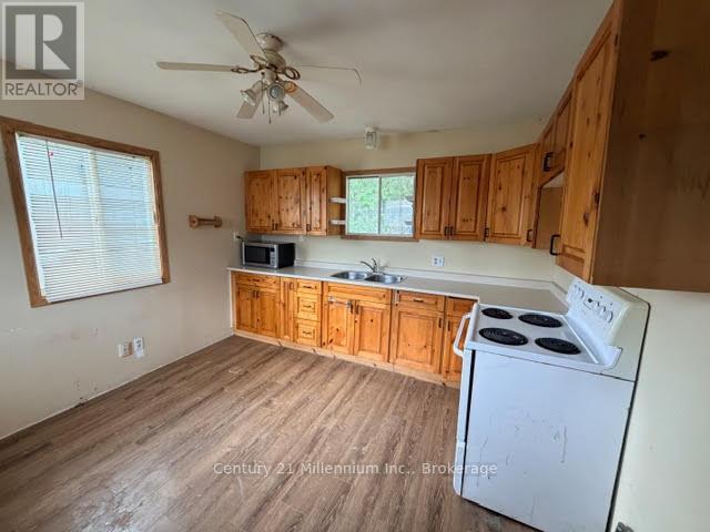 21 74th Street S, Wasaga Beach, Ontario  L9Z 2G6 - Photo 5 - S13057330