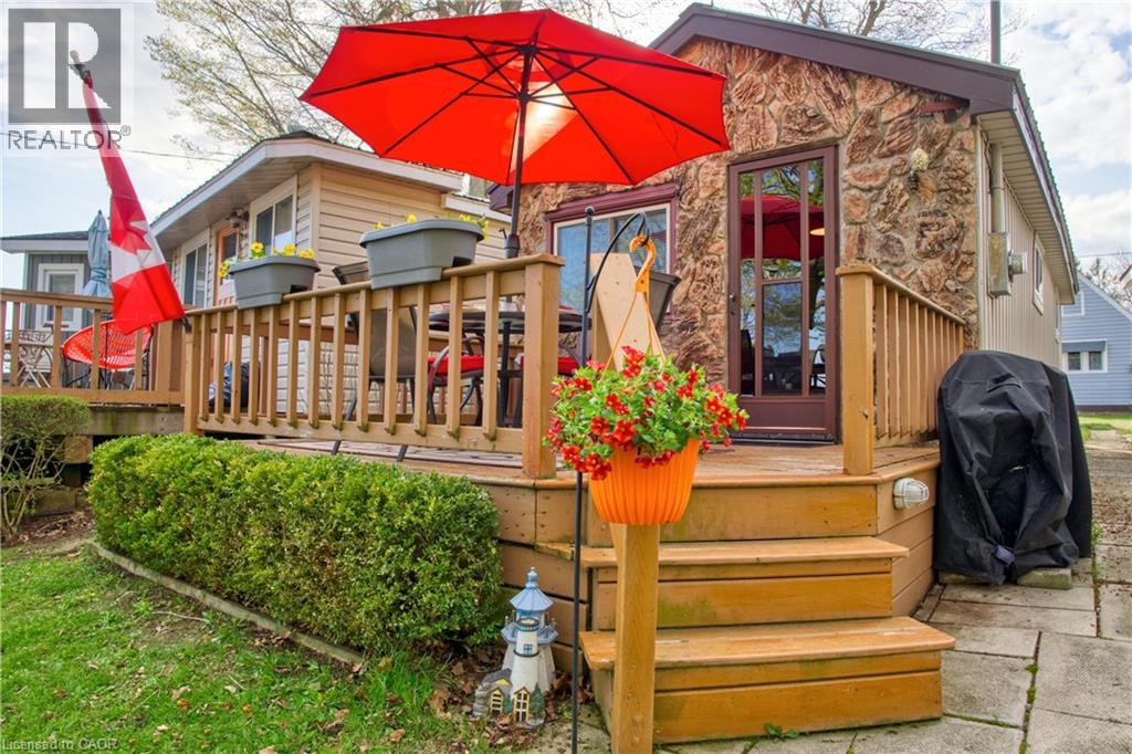 17 Bucks Park, Port Dover, Ontario  N0A 1N0 - Photo 2 - 40825008