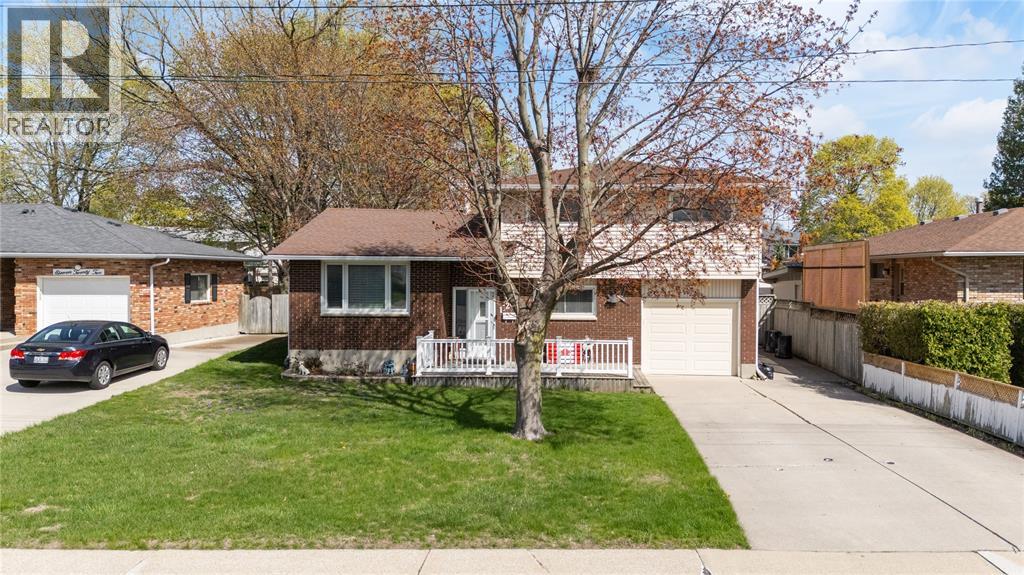 1126 Cathcart Boulevard, Sarnia, Ontario  N7S 2H5 - Photo 1 - 26009241