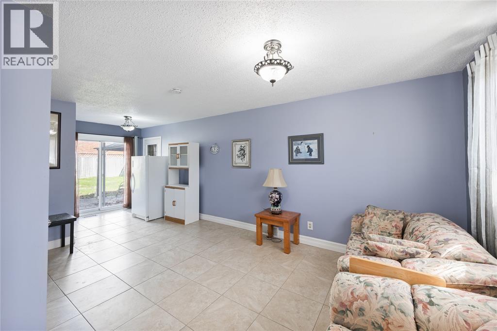 1126 Cathcart Boulevard, Sarnia, Ontario  N7S 2H5 - Photo 9 - 26009241