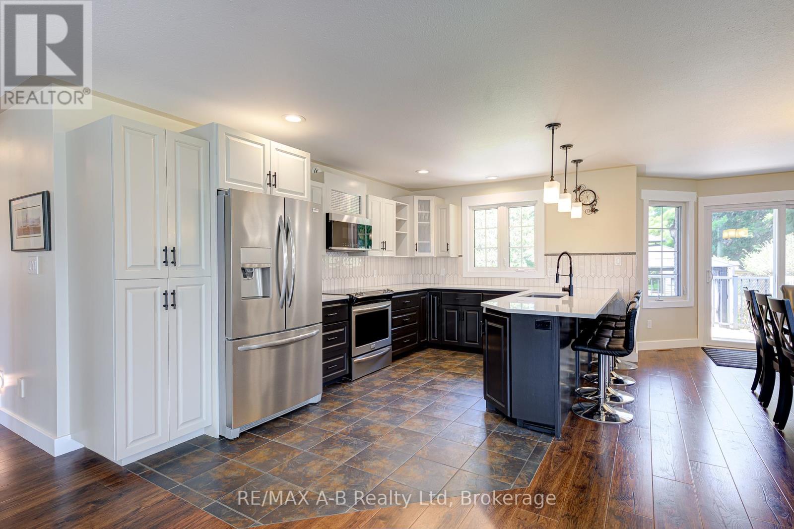 256 Boyce Street, Perth South, Ontario  N0K 1X0 - Photo 11 - X13057258