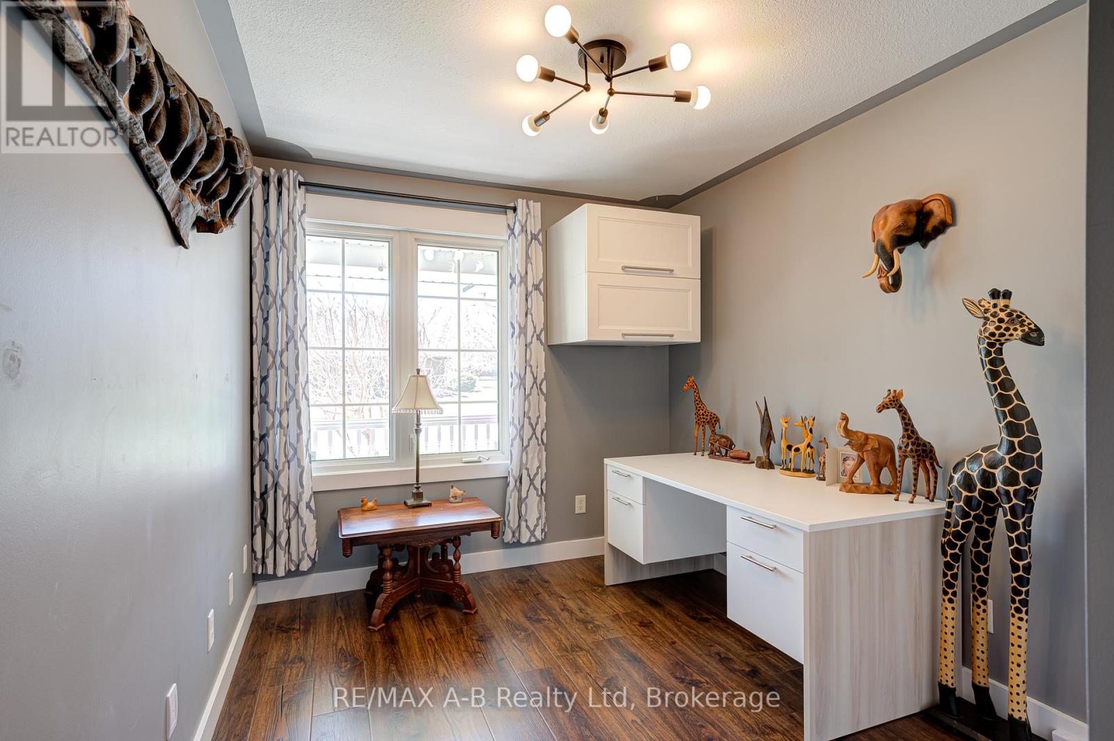 256 Boyce Street, Perth South, Ontario  N0K 1X0 - Photo 17 - X13057258