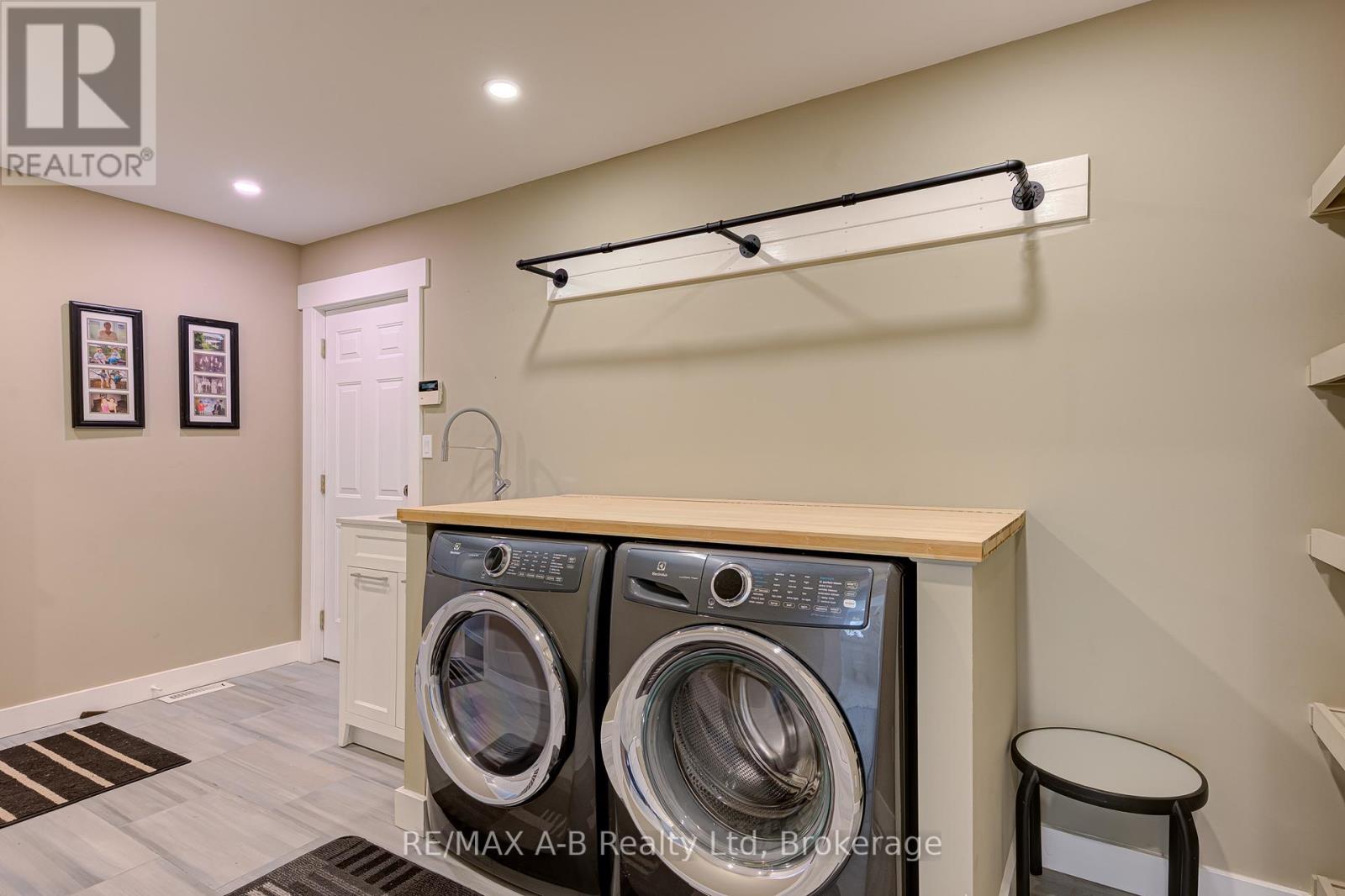 256 Boyce Street, Perth South, Ontario  N0K 1X0 - Photo 27 - X13057258