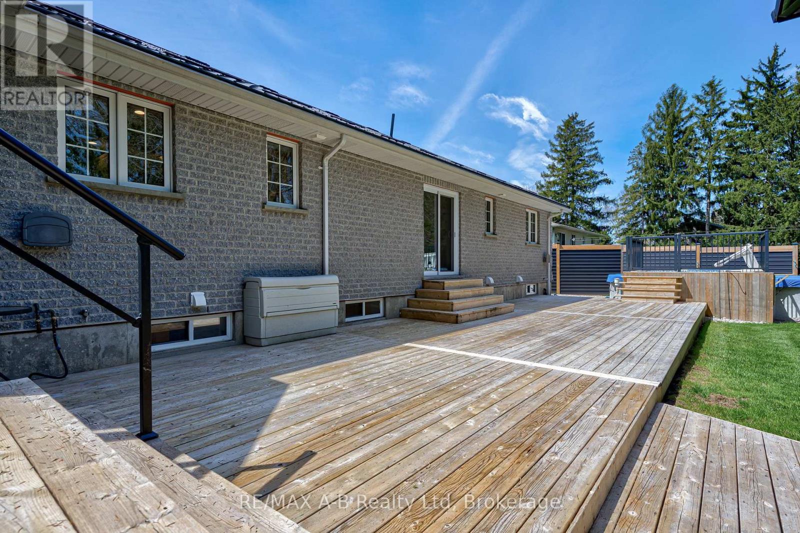 256 Boyce Street, Perth South, Ontario  N0K 1X0 - Photo 40 - X13057258