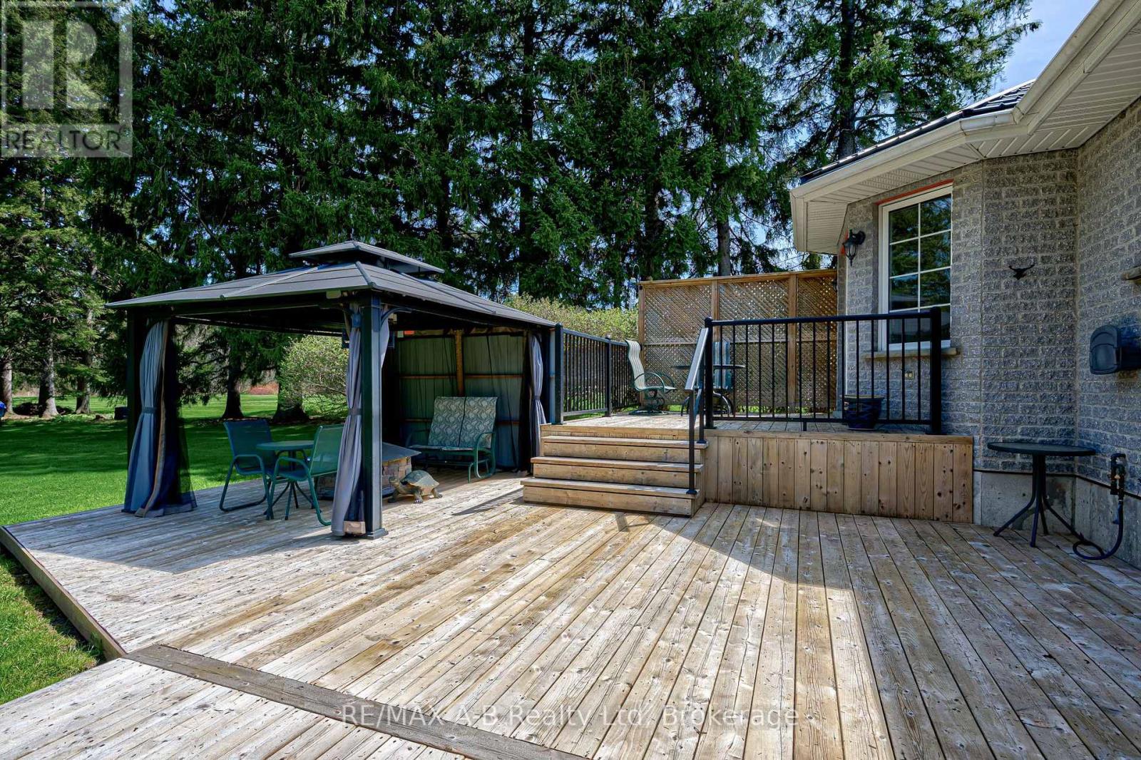 256 Boyce Street, Perth South, Ontario  N0K 1X0 - Photo 42 - X13057258