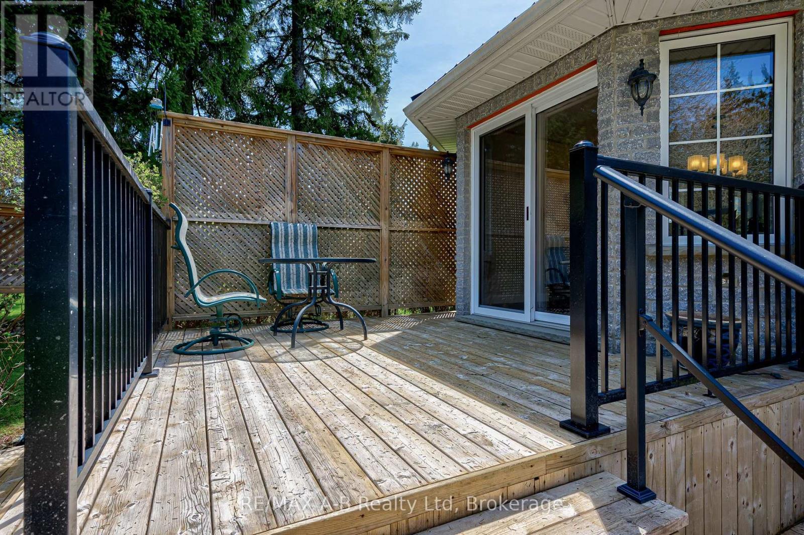 256 Boyce Street, Perth South, Ontario  N0K 1X0 - Photo 44 - X13057258