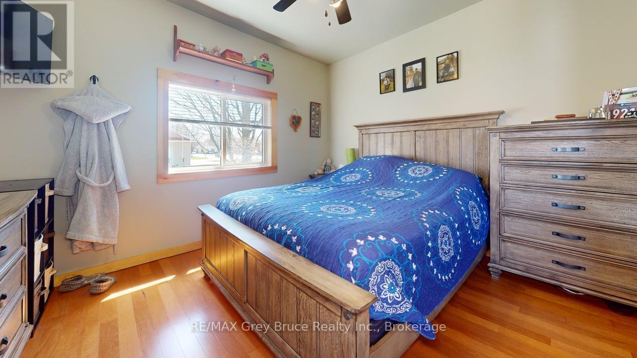 141 Yonge Street N, Arran-Elderslie, Ontario  N0H 2N0 - Photo 15 - X13057298