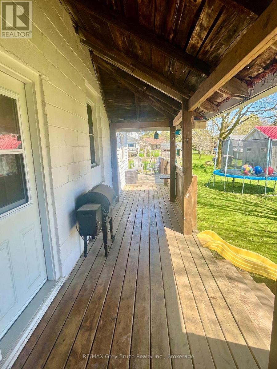 141 Yonge Street N, Arran-Elderslie, Ontario  N0H 2N0 - Photo 22 - X13057298