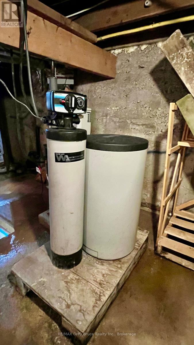 141 Yonge Street N, Arran-Elderslie, Ontario  N0H 2N0 - Photo 31 - X13057298