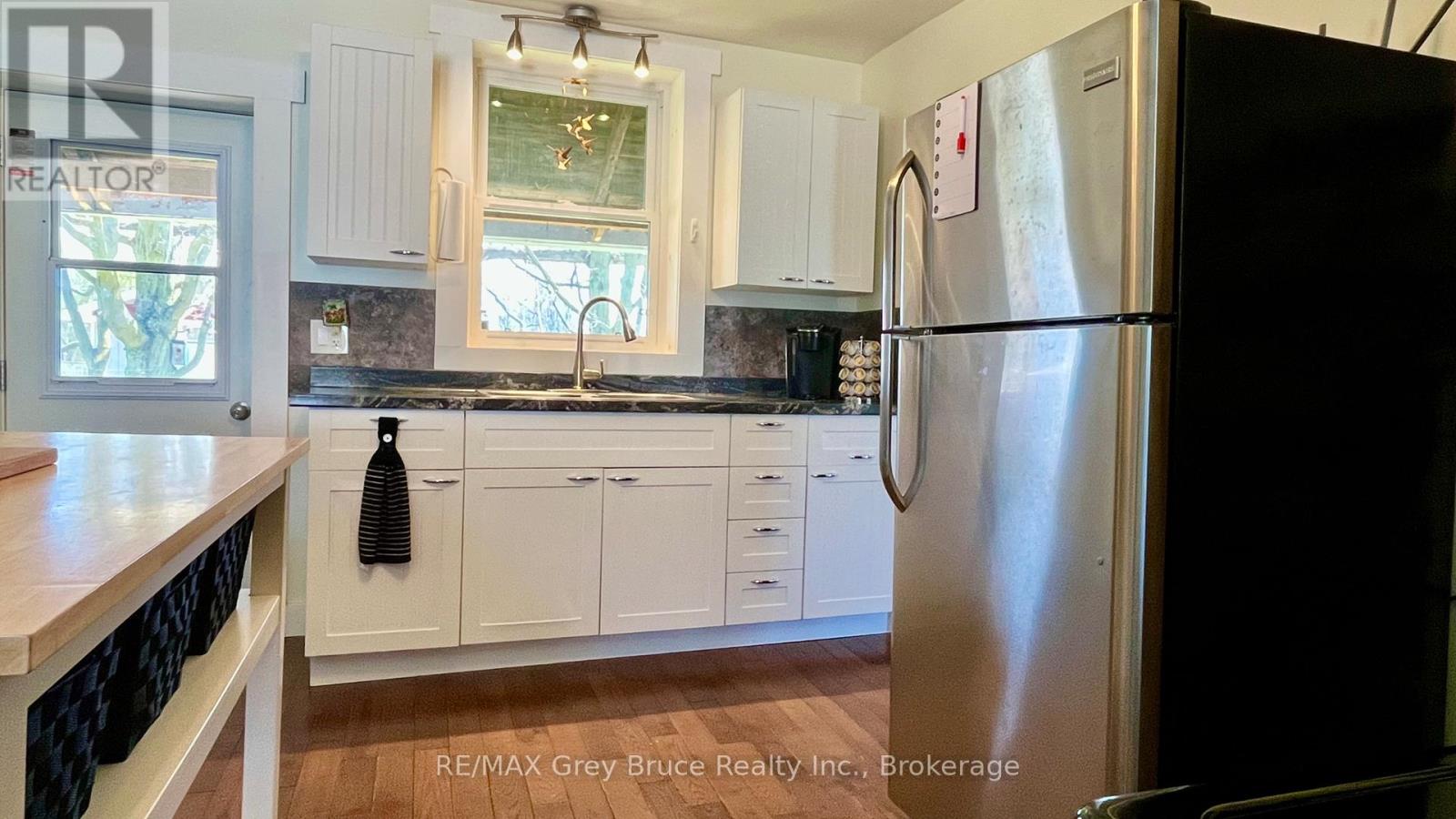 141 Yonge Street N, Arran-Elderslie, Ontario  N0H 2N0 - Photo 4 - X13057298