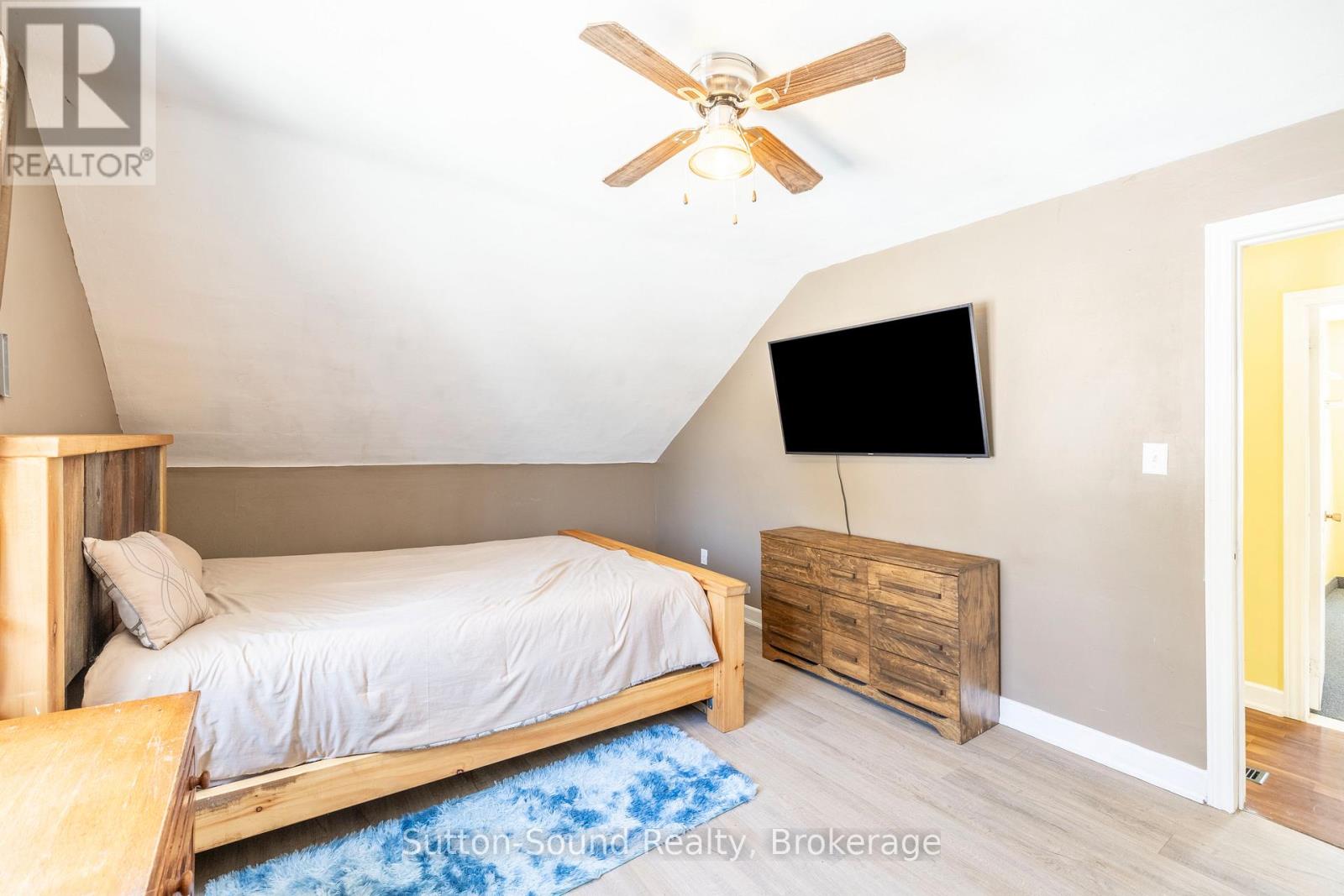 243 Queen Street W, South Bruce Peninsula, Ontario  N0H 1P0 - Photo 12 - X13057360