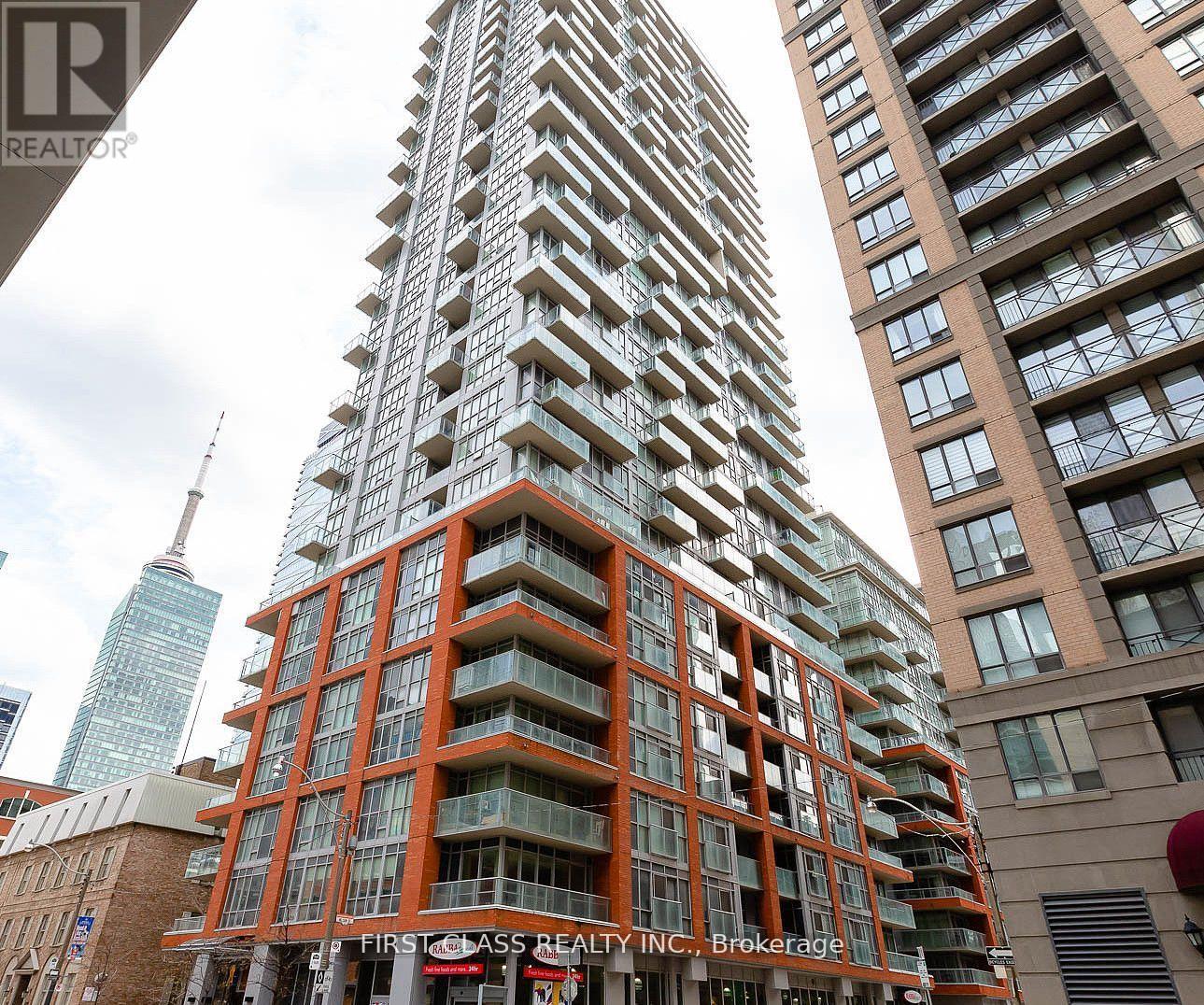 3304 - 126 SIMCOE STREET, Toronto, Ontario