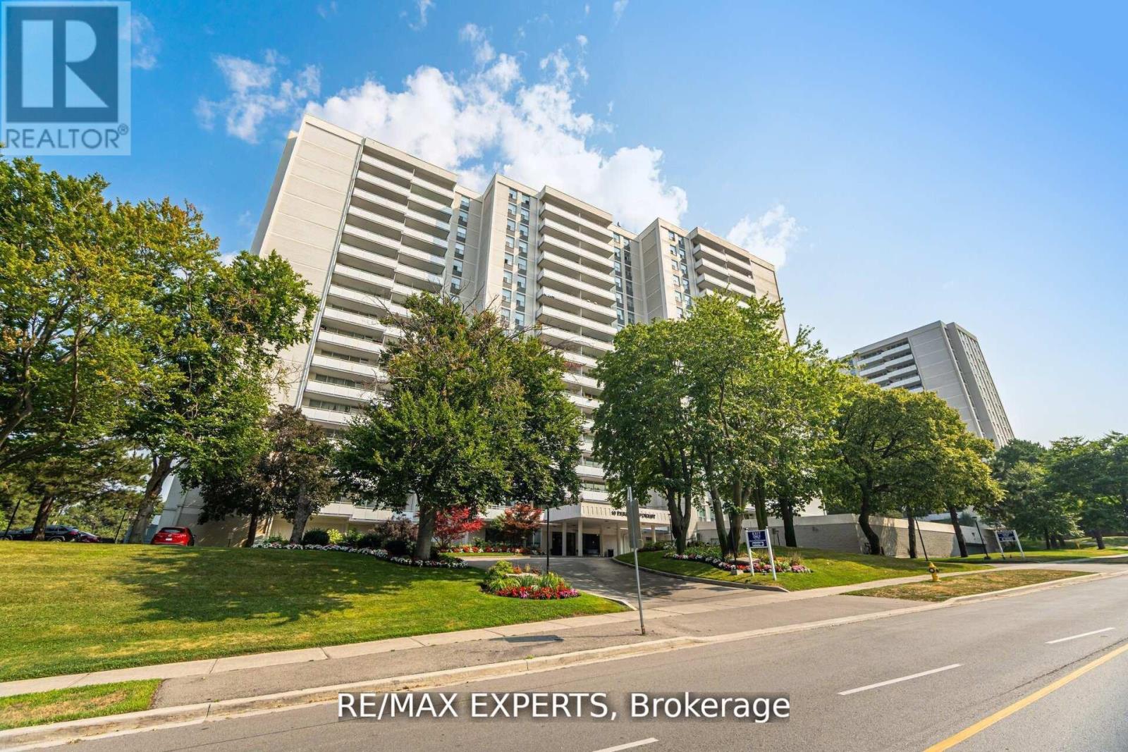 306 - 10 Parkway Forest Drive, Toronto, Ontario  M2J 1L3 - Photo 3 - C13057512