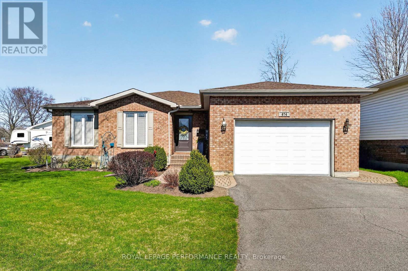 674 Hamilton Crescent, Cornwall, Ontario  K6H 7B5 - Photo 4 - X13057386