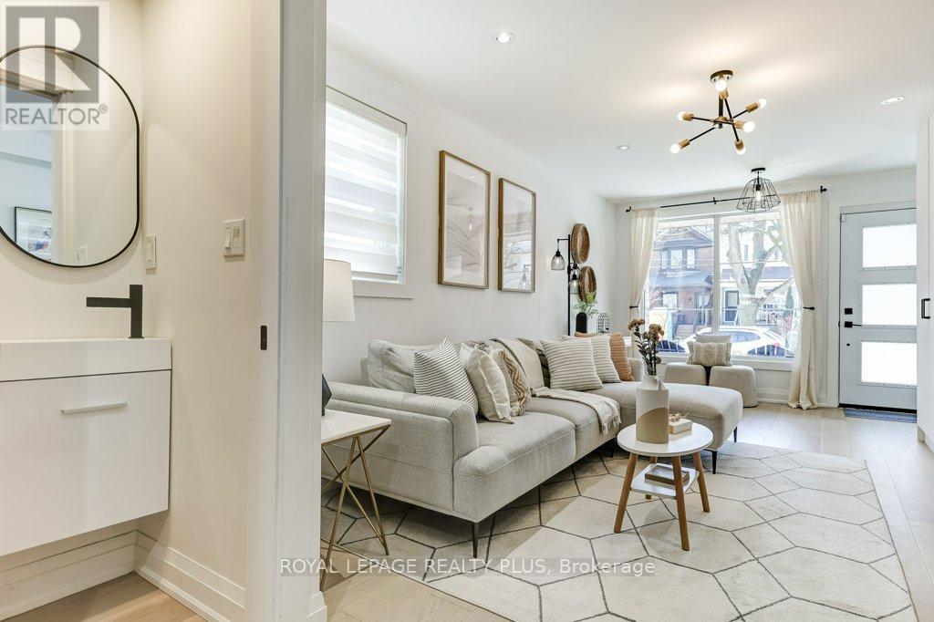 55 Rhodes Avenue, Toronto, Ontario  M4L 2Z8 - Photo 10 - E13057220