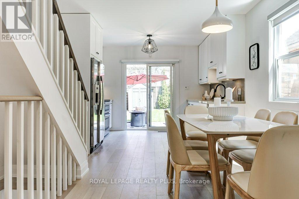 55 Rhodes Avenue, Toronto, Ontario  M4L 2Z8 - Photo 12 - E13057220