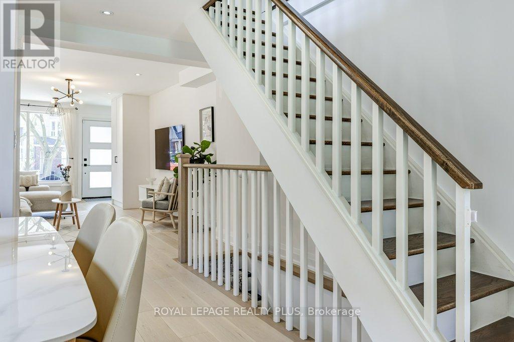 55 Rhodes Avenue, Toronto, Ontario  M4L 2Z8 - Photo 18 - E13057220