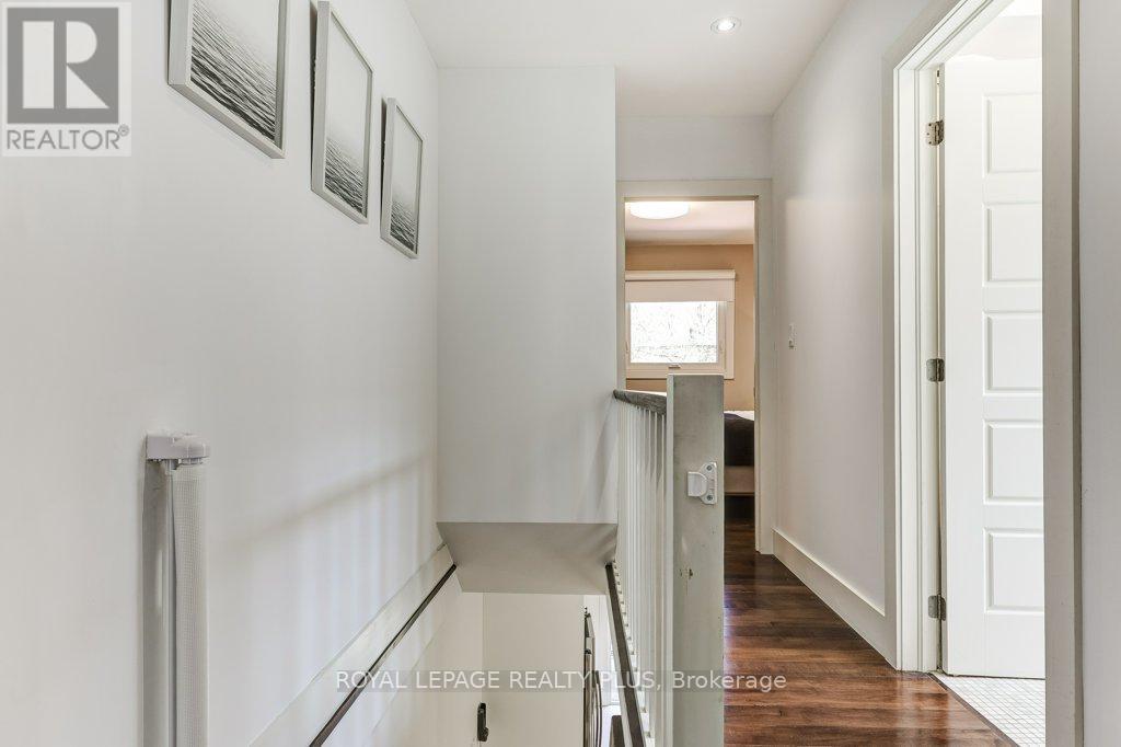 55 Rhodes Avenue, Toronto, Ontario  M4L 2Z8 - Photo 19 - E13057220