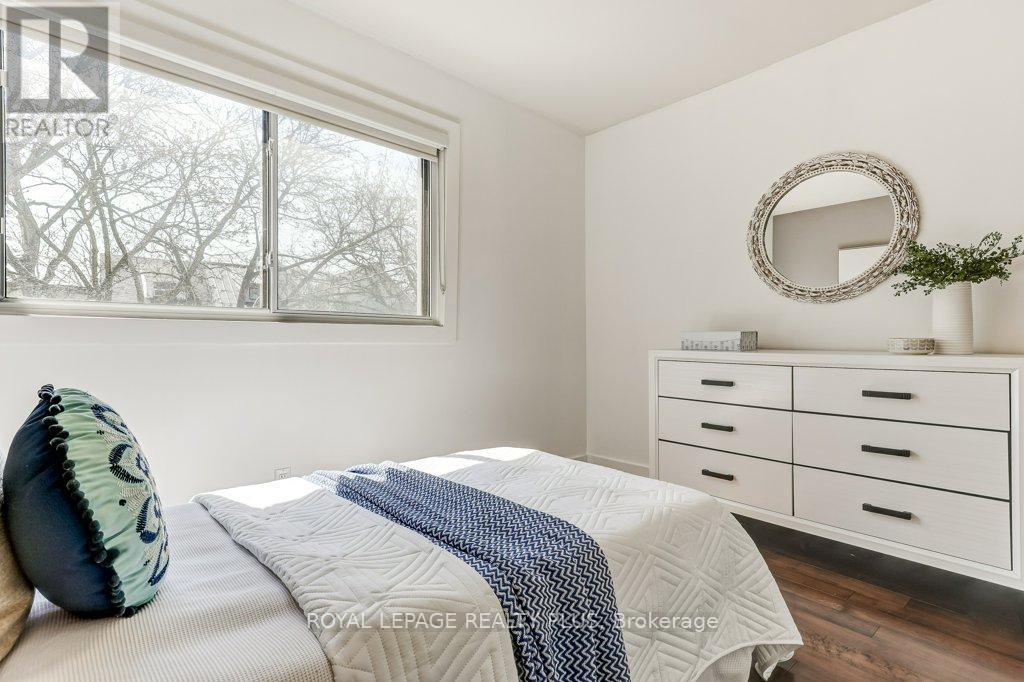 55 Rhodes Avenue, Toronto, Ontario  M4L 2Z8 - Photo 22 - E13057220