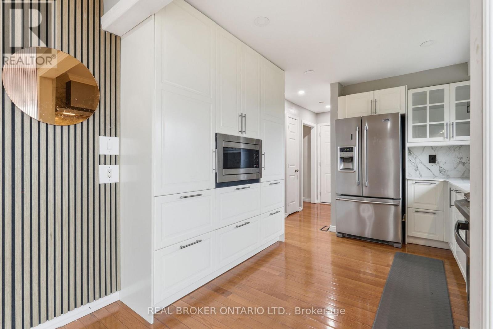 536 Lisbon Court, Oshawa, Ontario  L1J 6R3 - Photo 10 - E13057242