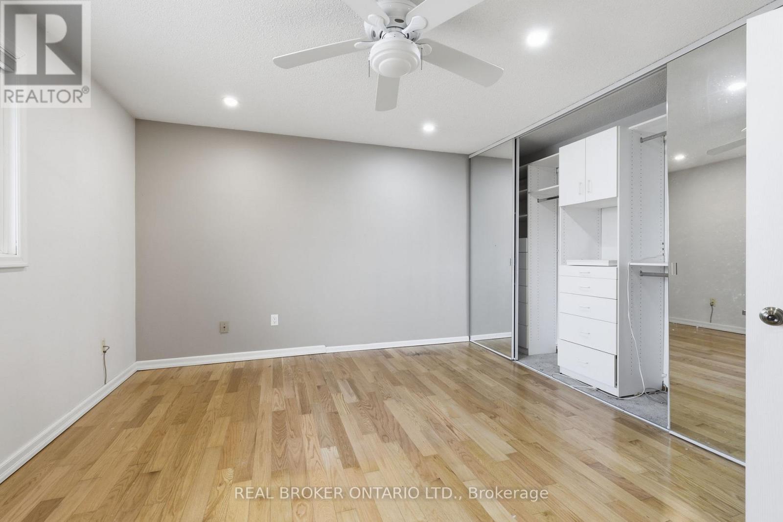 536 Lisbon Court, Oshawa, Ontario  L1J 6R3 - Photo 16 - E13057242