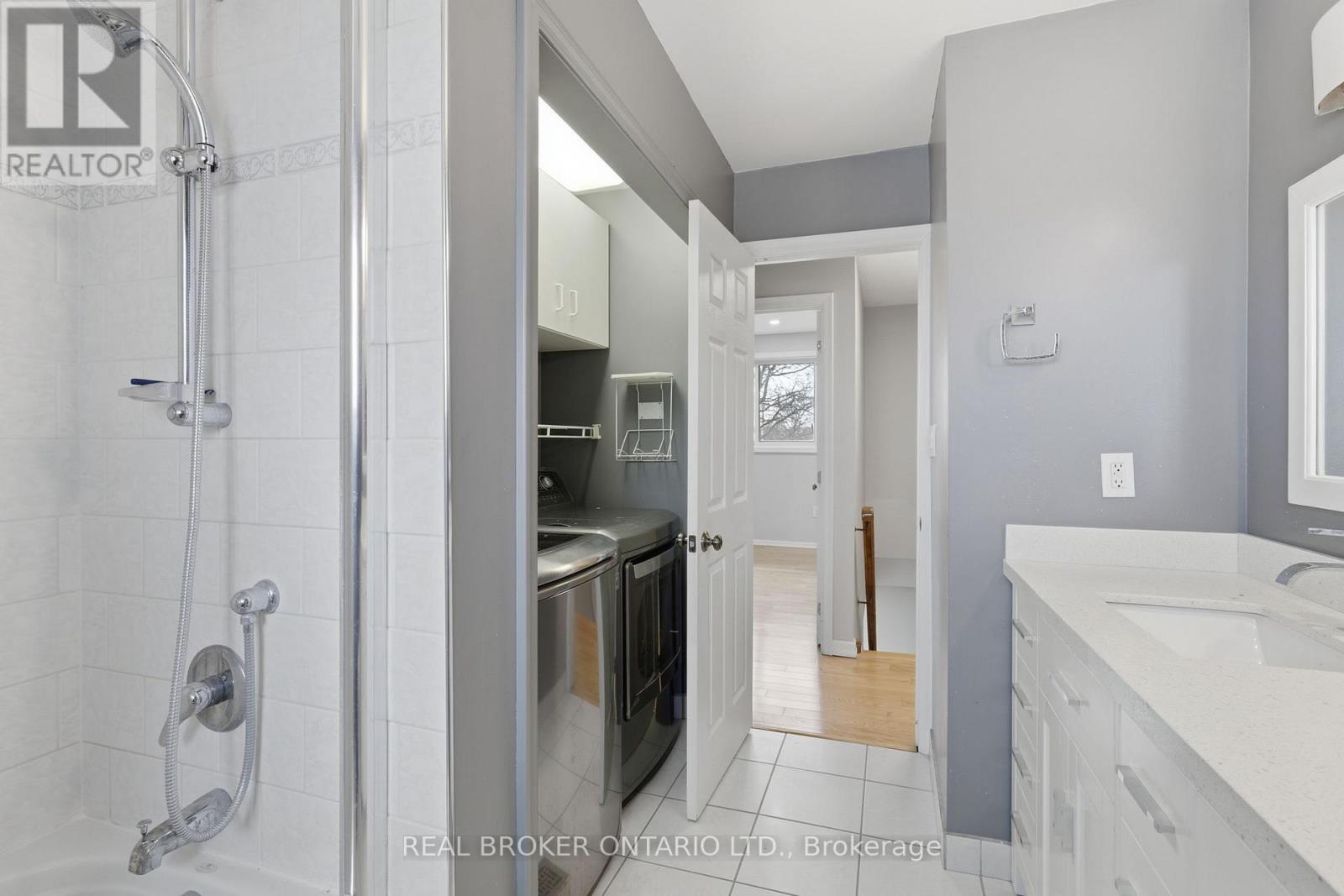 536 Lisbon Court, Oshawa, Ontario  L1J 6R3 - Photo 20 - E13057242