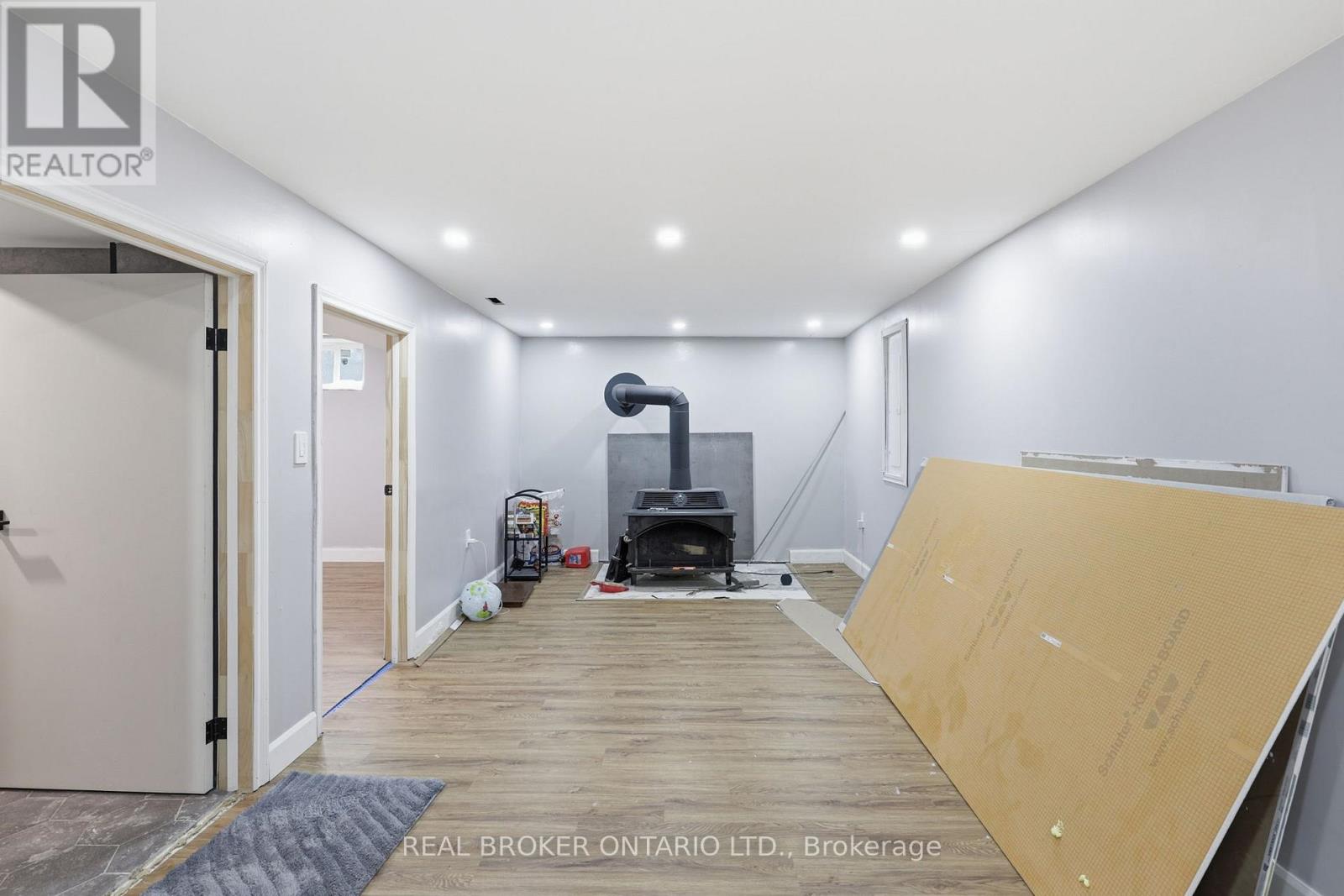 536 Lisbon Court, Oshawa, Ontario  L1J 6R3 - Photo 21 - E13057242