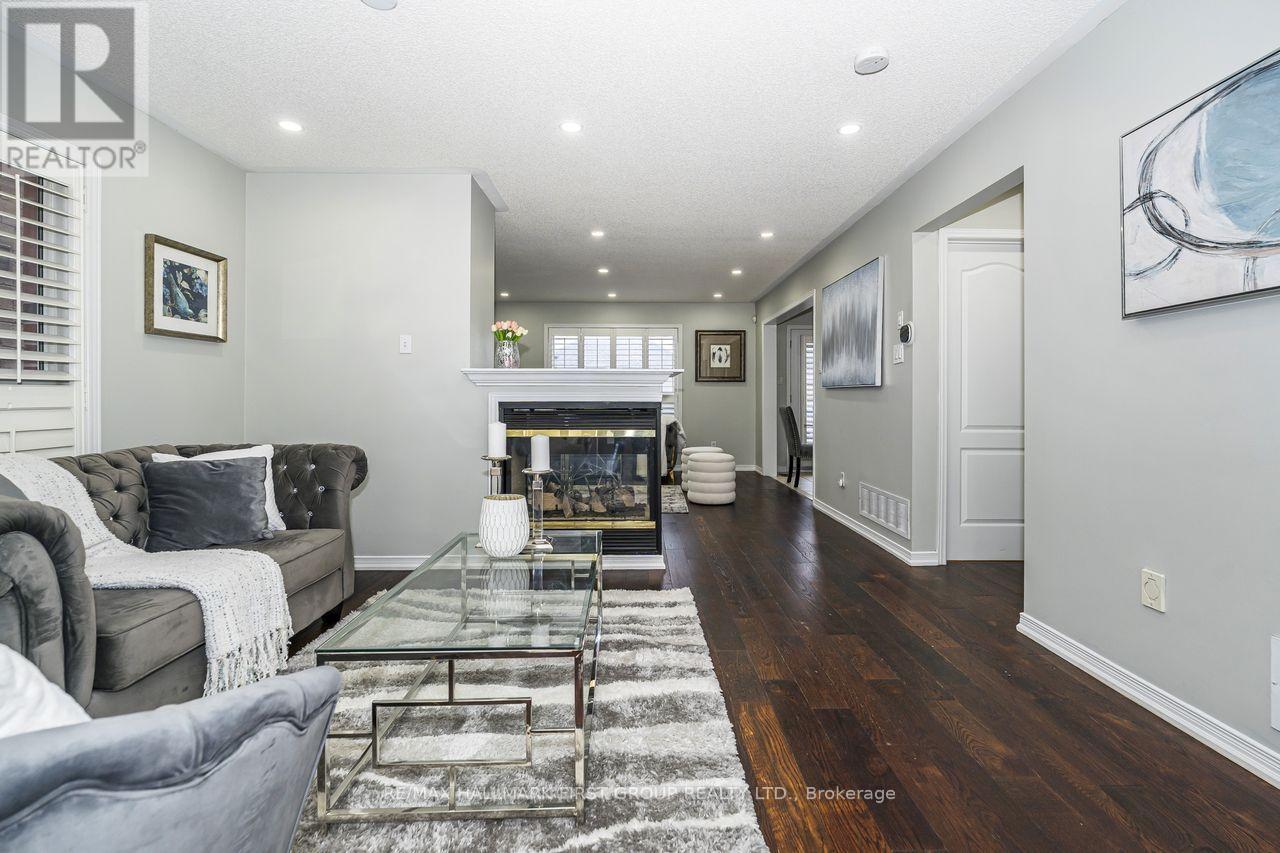 23 Durling Rock Street, Ajax, Ontario  L1Z 1S6 - Photo 4 - E13057314