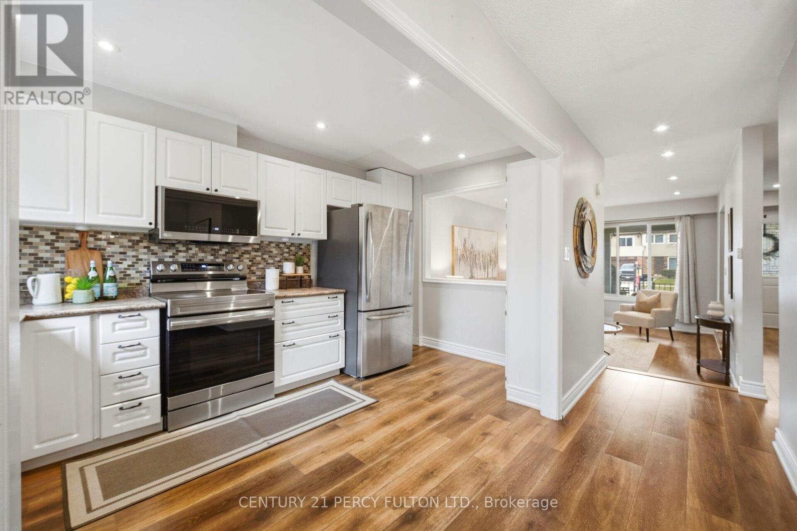 1786 Listowell Crescent, Pickering, Ontario  L1V 2Y3 - Photo 10 - E13057408