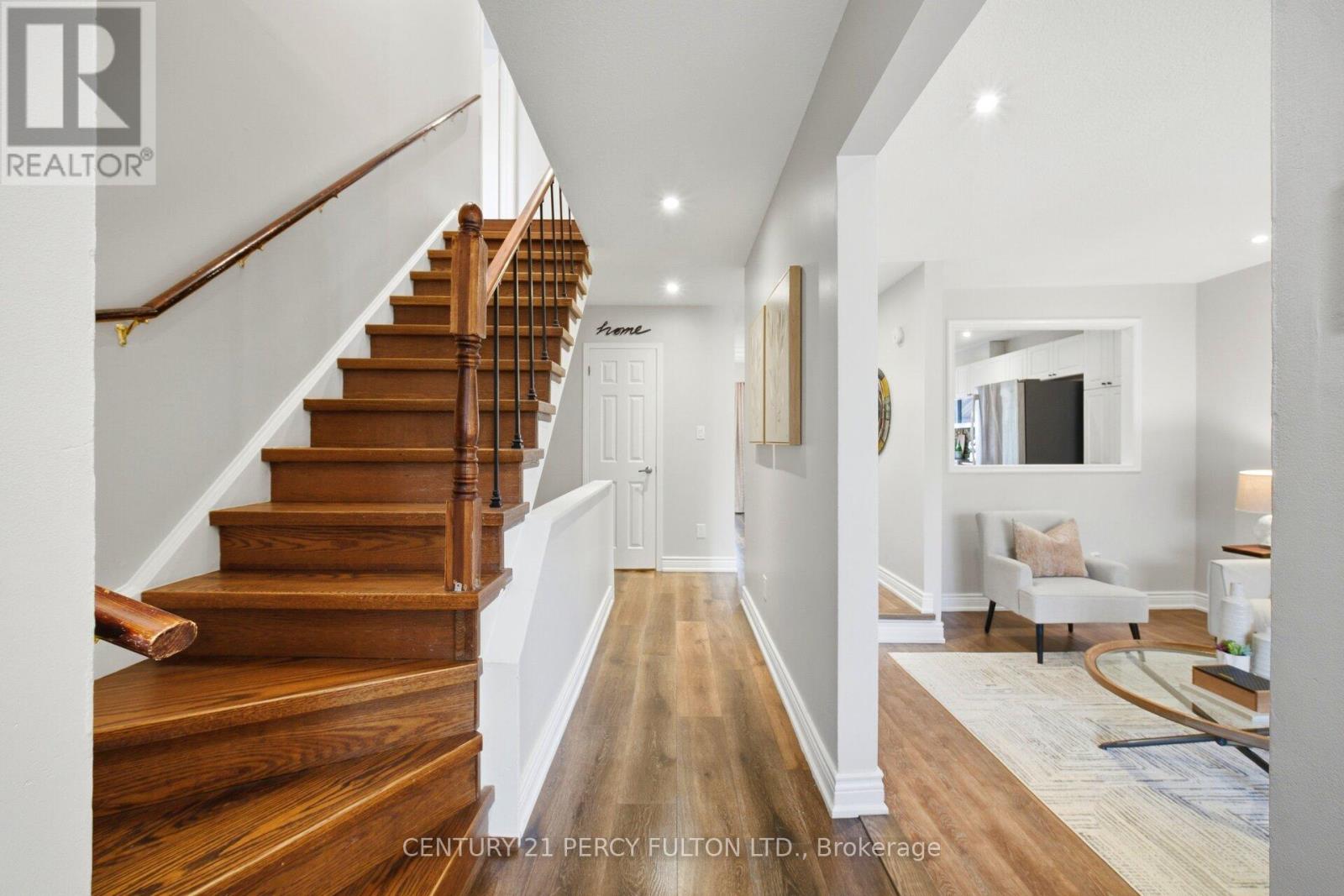 1786 Listowell Crescent, Pickering, Ontario  L1V 2Y3 - Photo 4 - E13057408