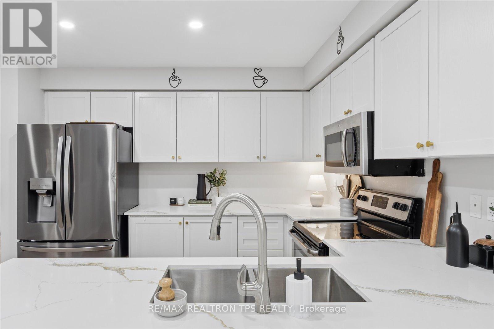 263 Sprucewood Crescent, Clarington, Ontario  L1C 5H1 - Photo 12 - E13057410