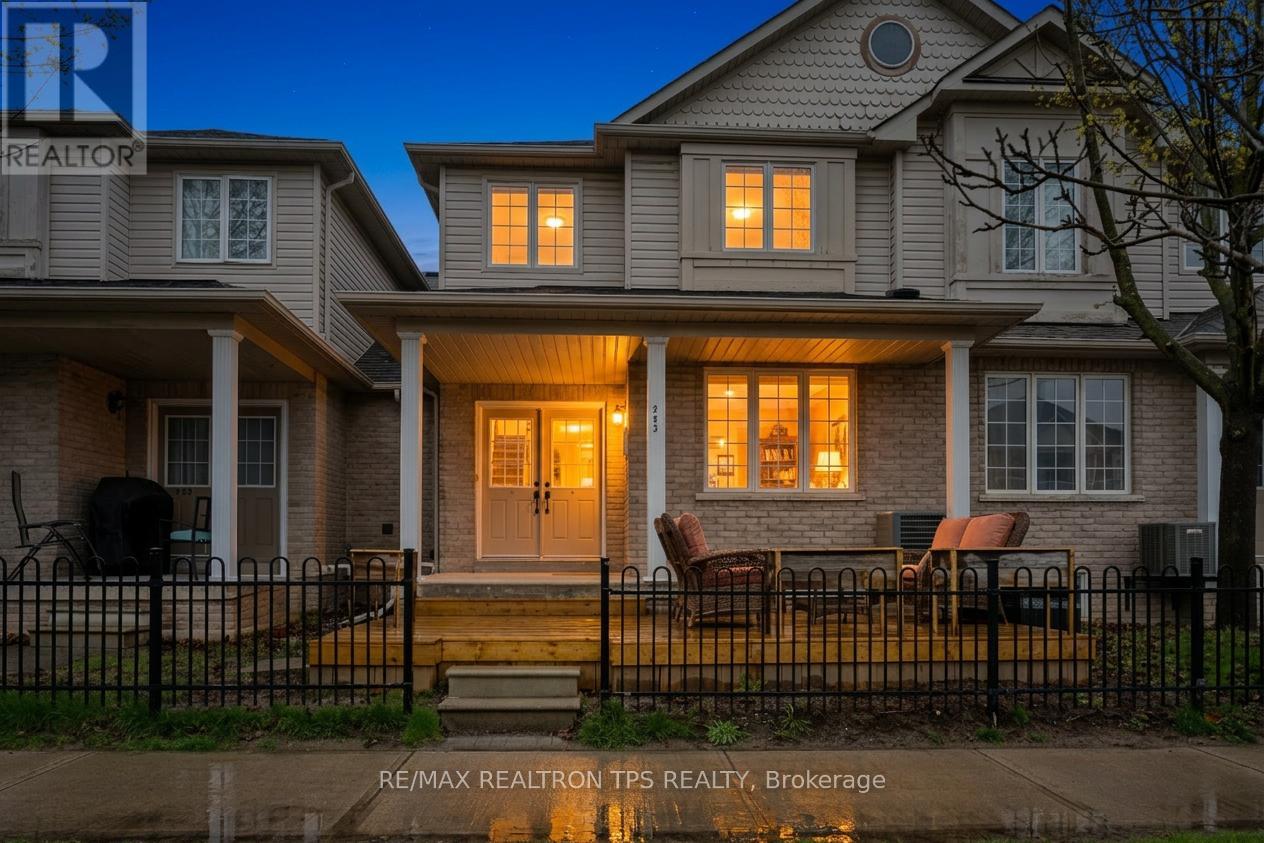 263 Sprucewood Crescent, Clarington, Ontario  L1C 5H1 - Photo 2 - E13057410