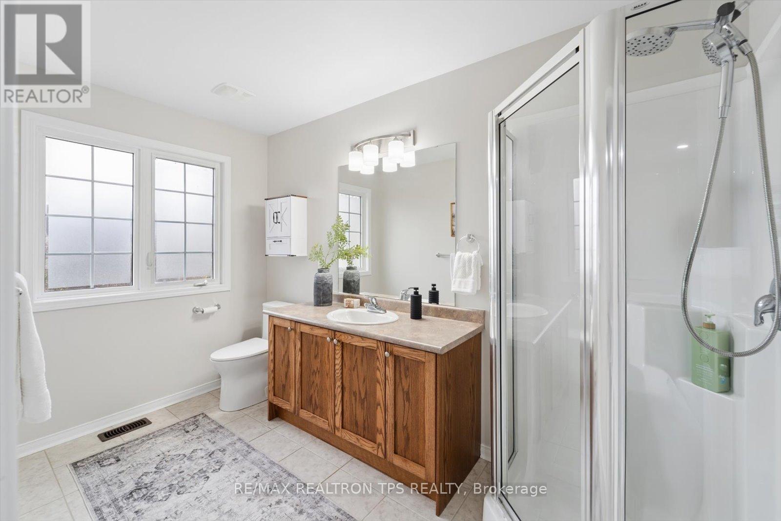 263 Sprucewood Crescent, Clarington, Ontario  L1C 5H1 - Photo 24 - E13057410