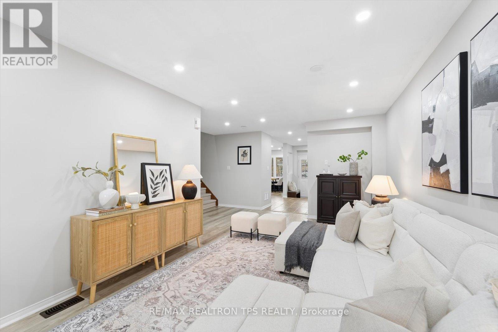 263 Sprucewood Crescent, Clarington, Ontario  L1C 5H1 - Photo 7 - E13057410