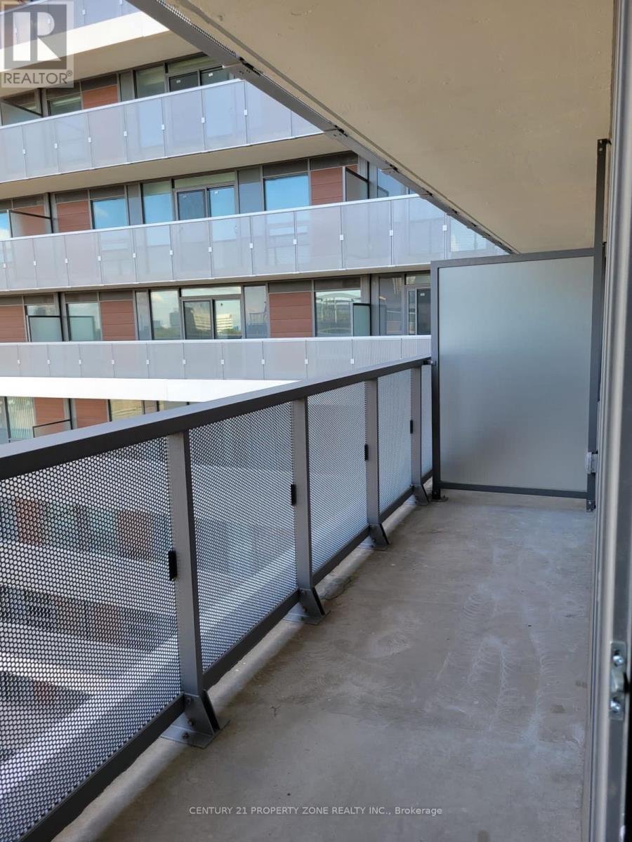 820 - 120 Varna Drive, Toronto, Ontario  M6A 0B3 - Photo 12 - C13015074