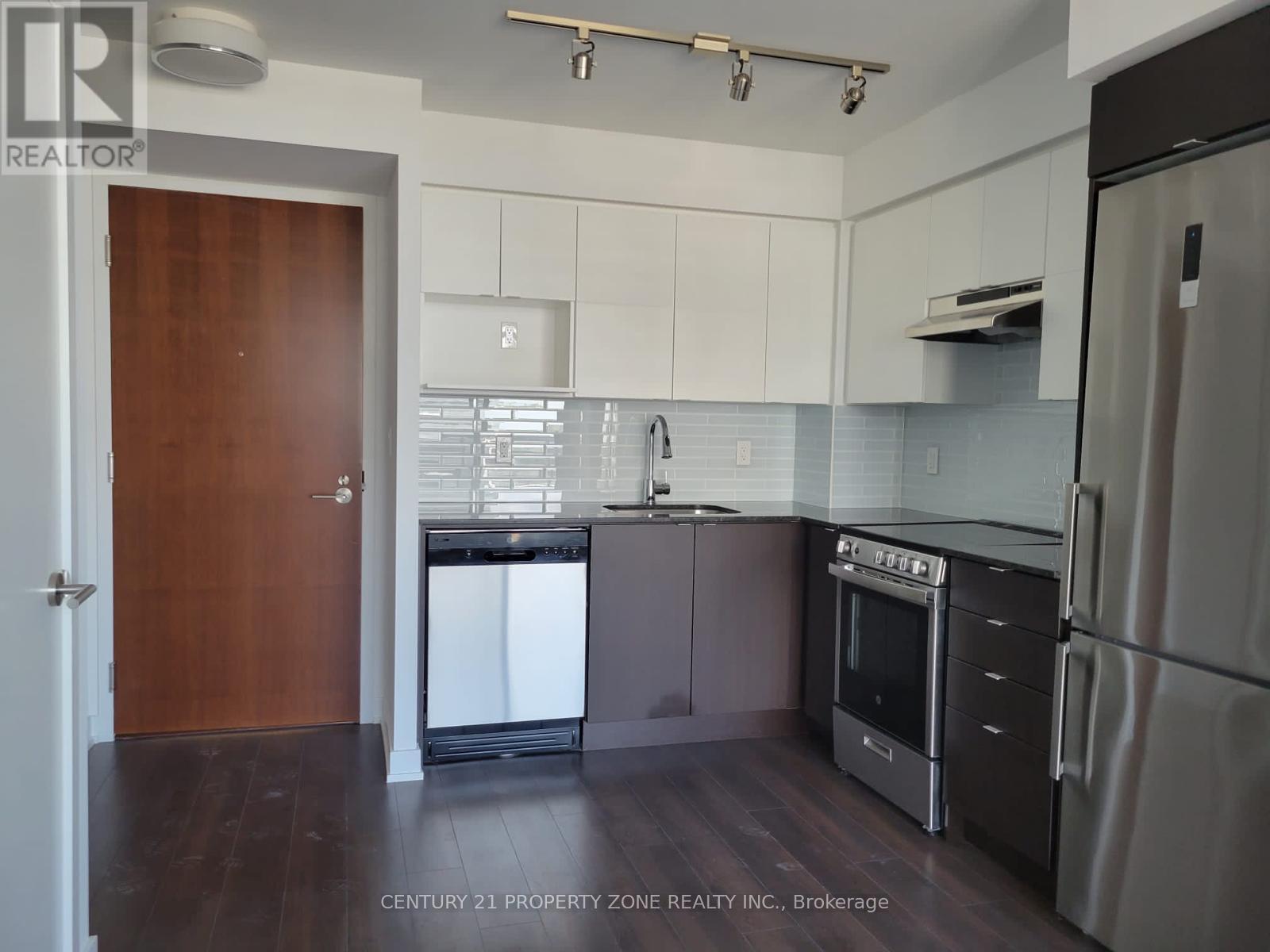 820 - 120 Varna Drive, Toronto, Ontario  M6A 0B3 - Photo 4 - C13015074