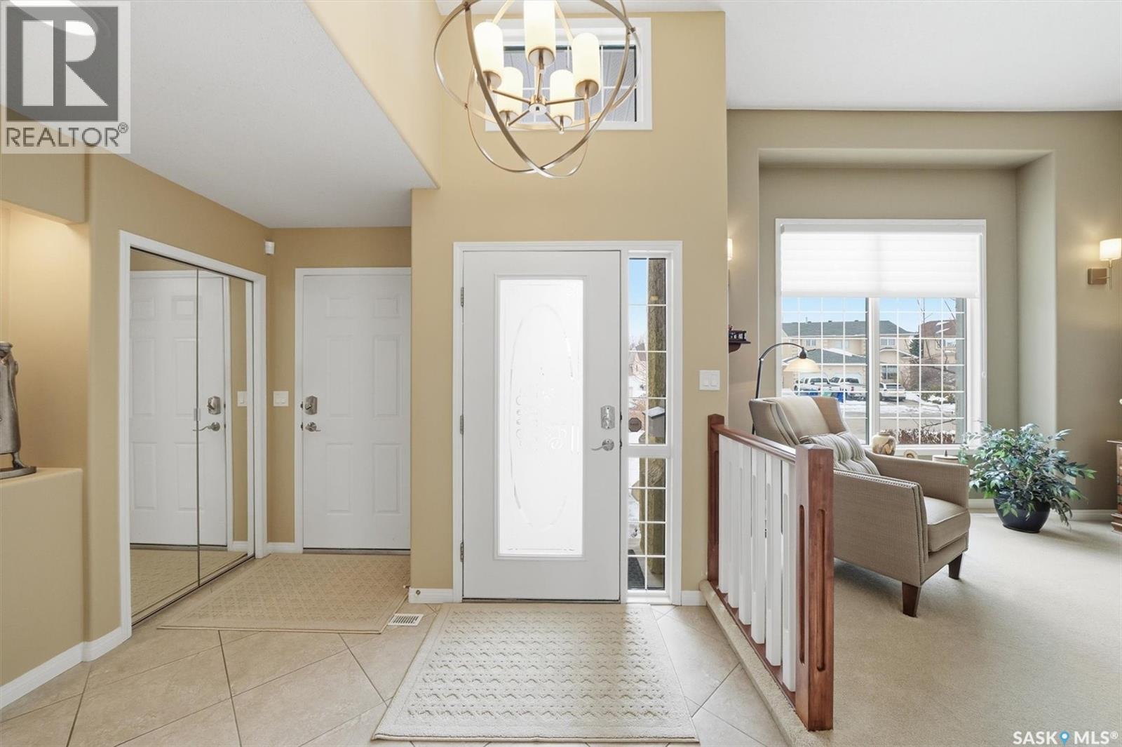 510 Eastman Cove, Saskatoon, Saskatchewan  S7N 4K9 - Photo 5 - SK034193