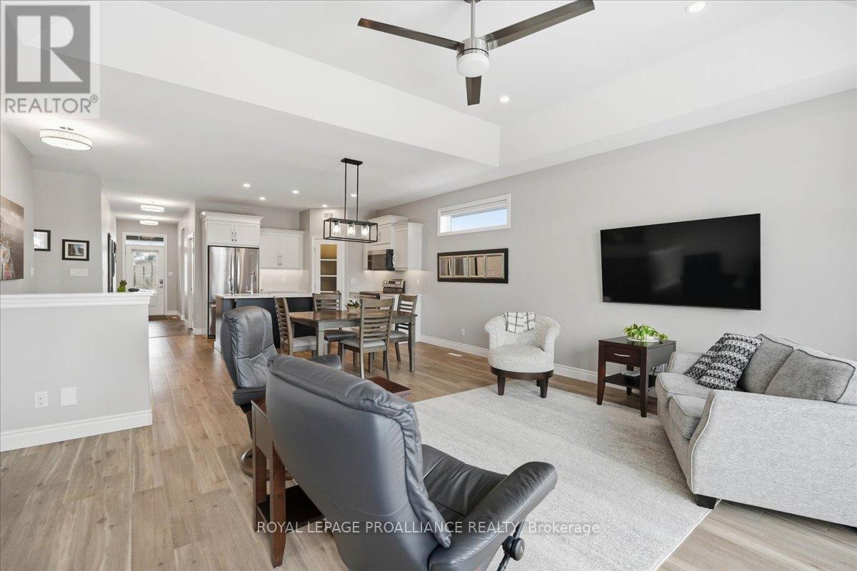 83 Covington Crescent, Belleville, Ontario  K8N 0K9 - Photo 11 - X12909586