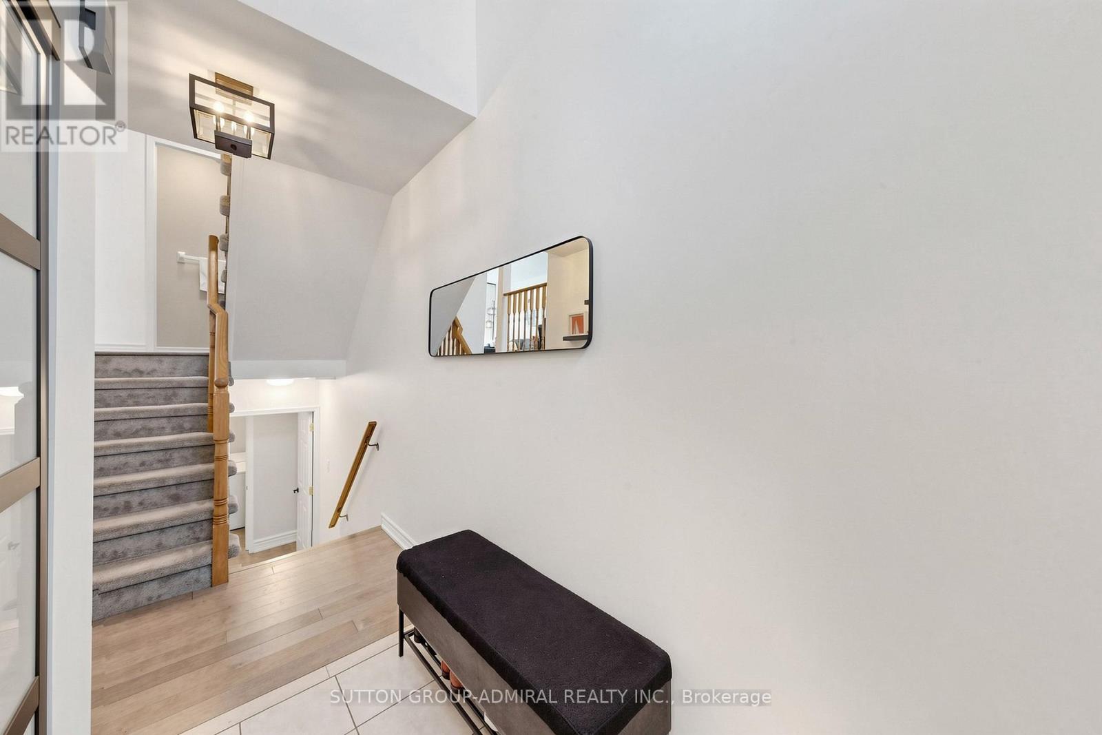 48 - 52 Brandy Lane Way, Newmarket, Ontario  L3Y 8P7 - Photo 4 - N13057268