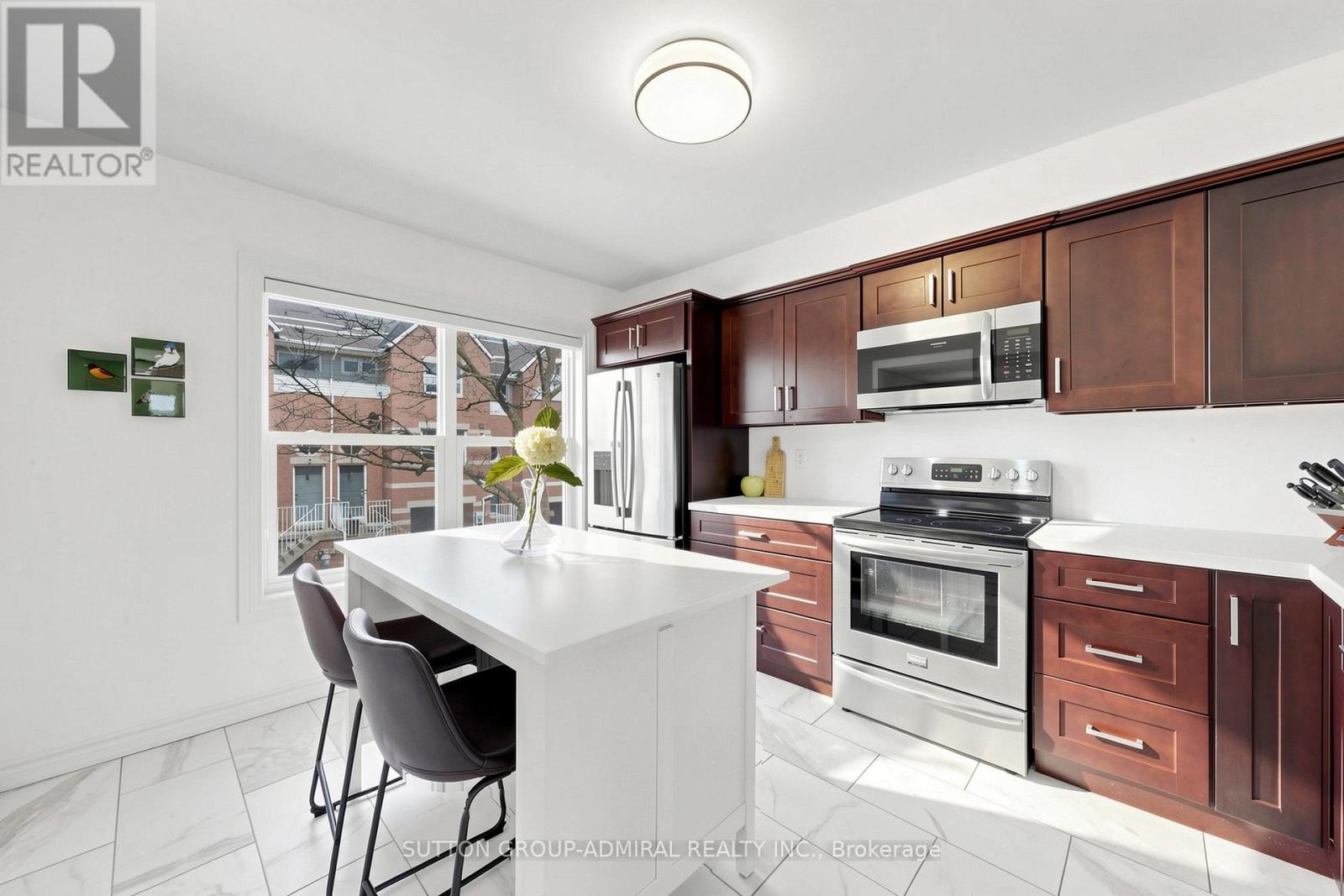 48 - 52 Brandy Lane Way, Newmarket, Ontario  L3Y 8P7 - Photo 5 - N13057268