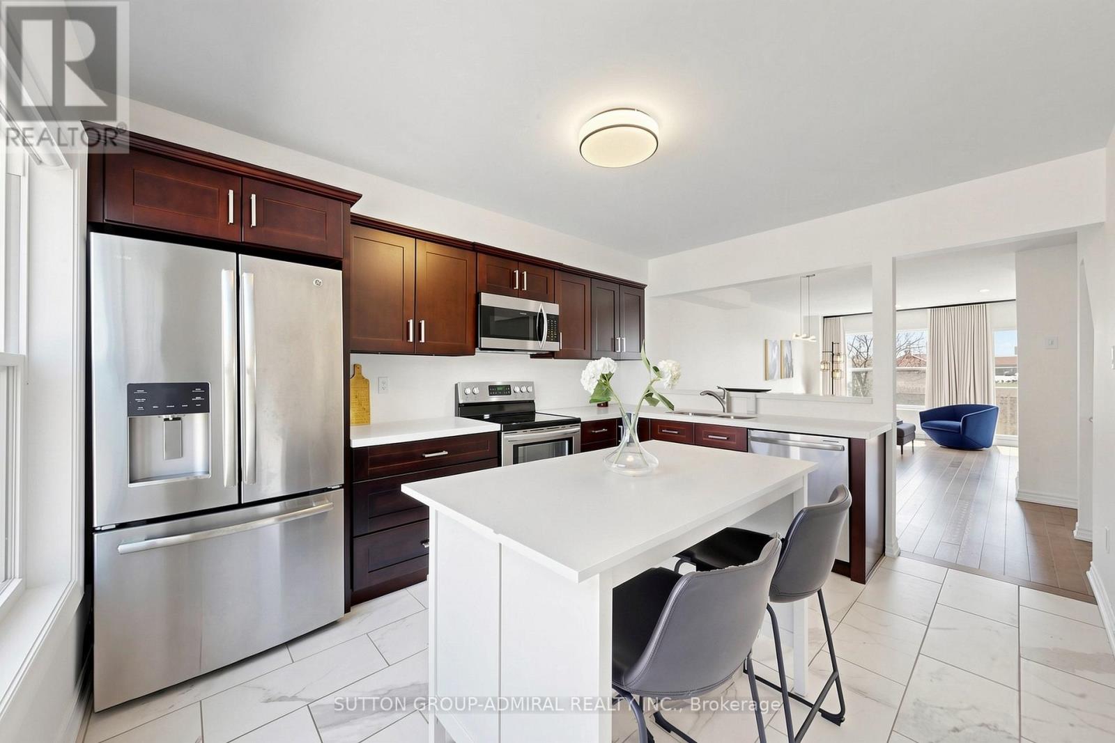 48 - 52 Brandy Lane Way, Newmarket, Ontario  L3Y 8P7 - Photo 6 - N13057268