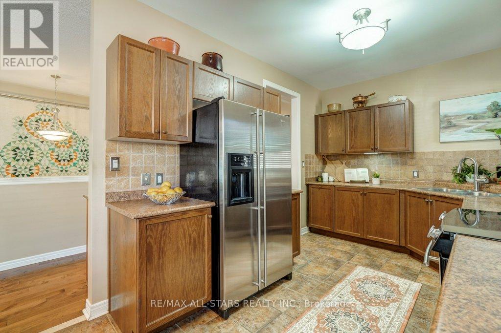 32 Oakside Drive, Uxbridge, Ontario  L9P 2A4 - Photo 11 - N12954520