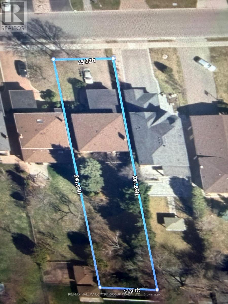 75 Spruce Avenue, Richmond Hill, Ontario  L4C 6V9 - Photo 2 - N13042658