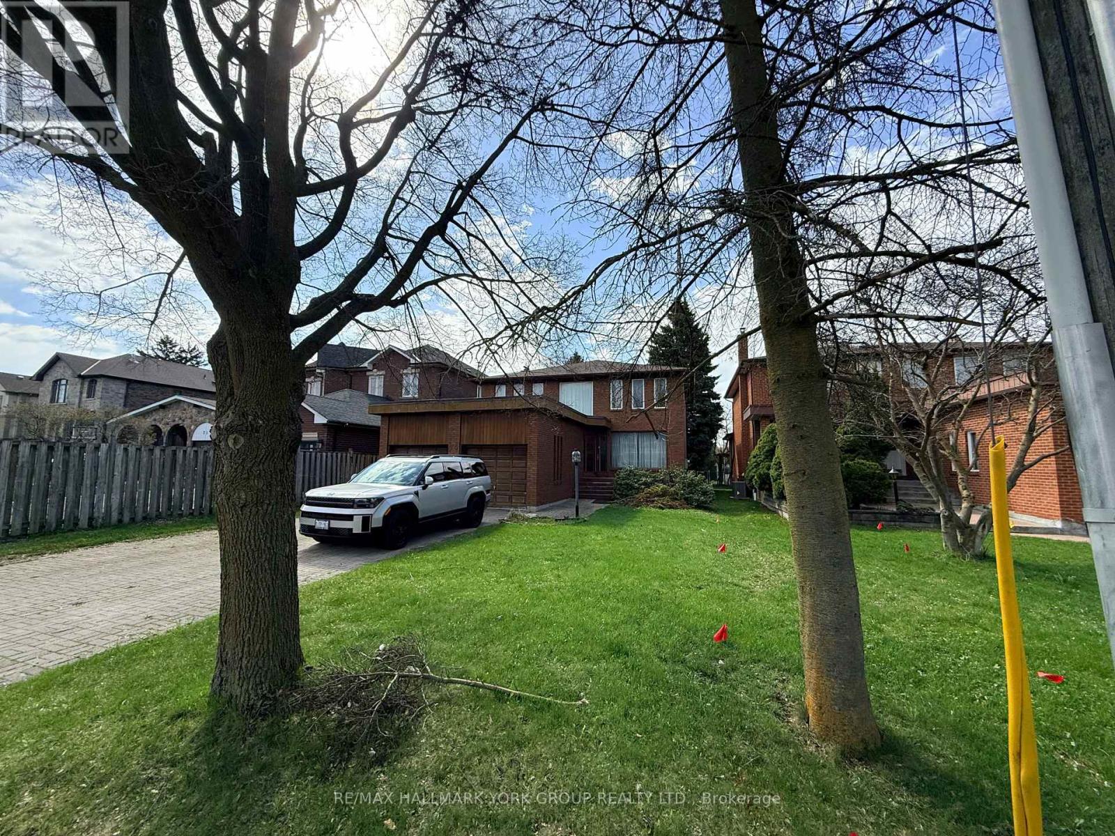 75 Spruce Avenue, Richmond Hill, Ontario  L4C 6V9 - Photo 4 - N13042658