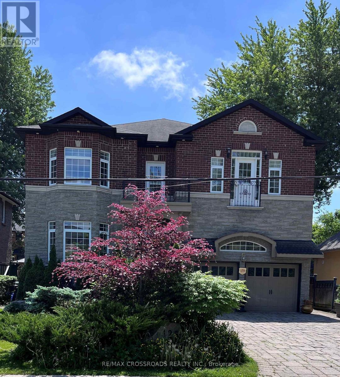 129 LAKELAND CRESCENT, Richmond Hill, Ontario