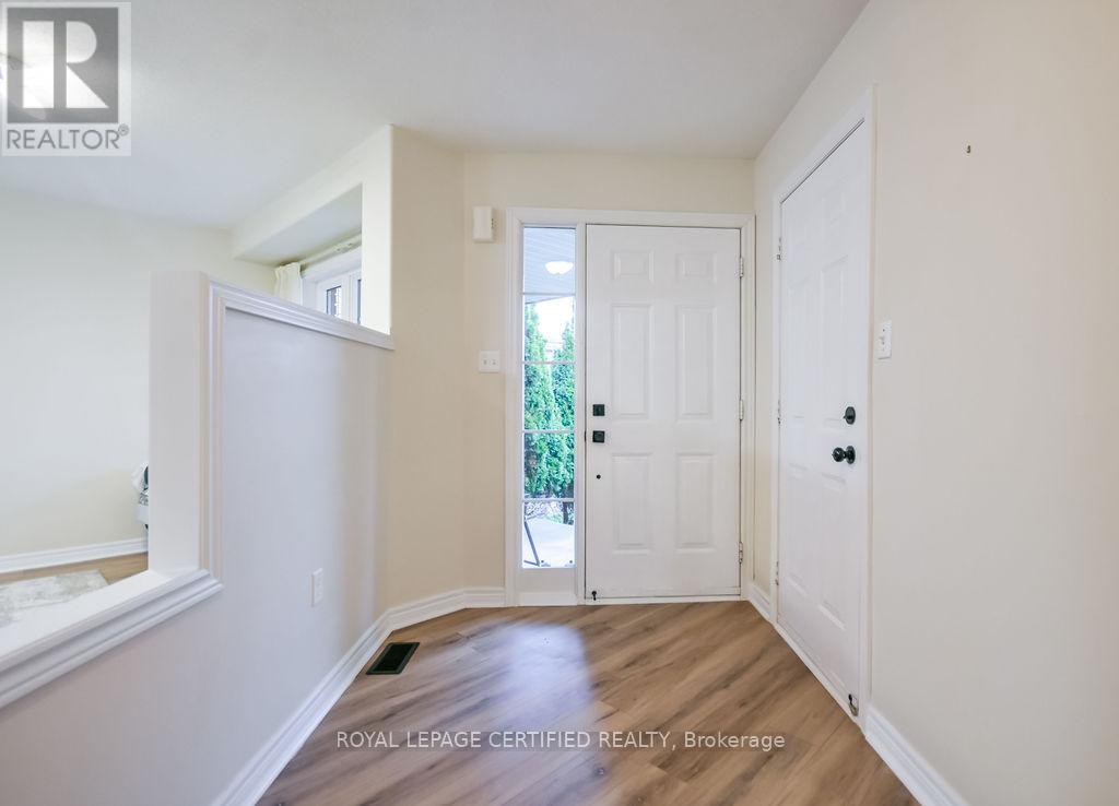 34 Balmoral Place, Barrie, Ontario  L4N 0Y9 - Photo 6 - S13057542