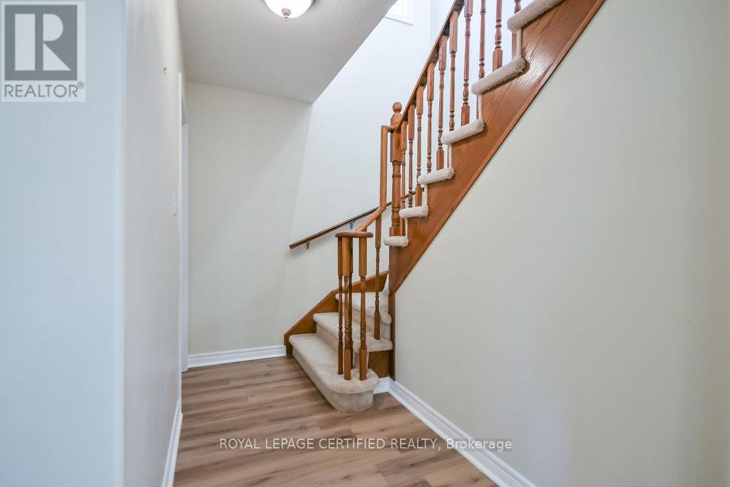 34 Balmoral Place, Barrie, Ontario  L4N 0Y9 - Photo 8 - S13057542