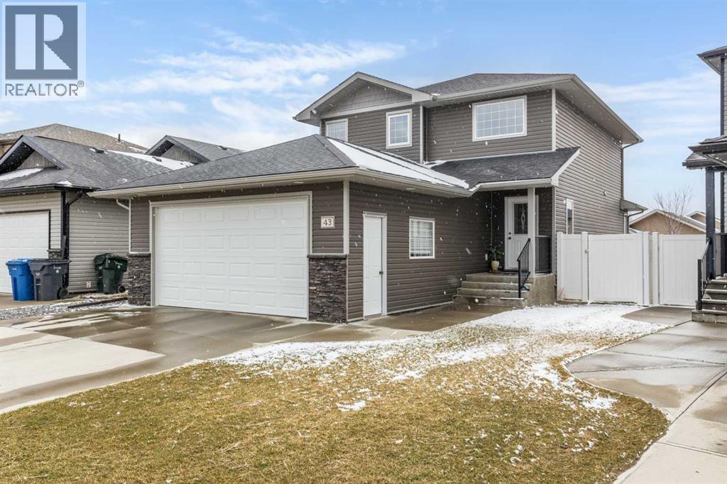 43 Sterling Link, Medicine Hat, Alberta  T1B 4N2 - Photo 2 - A2300668